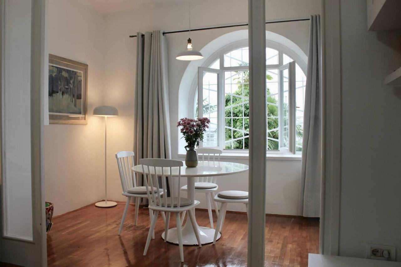 Boutique Mia, Amazing Location With Parking Apartment