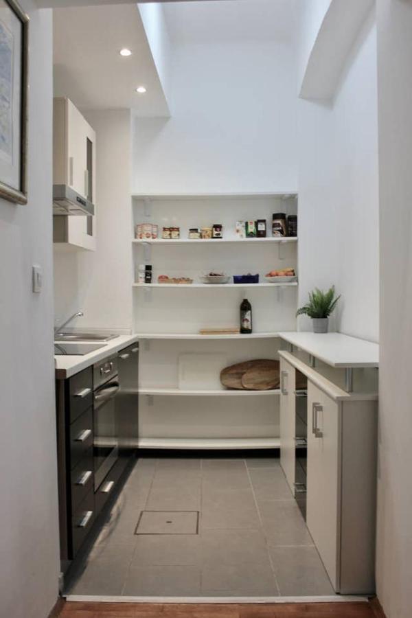 Apartment Boutique Mia, Amazing Location With Parking
