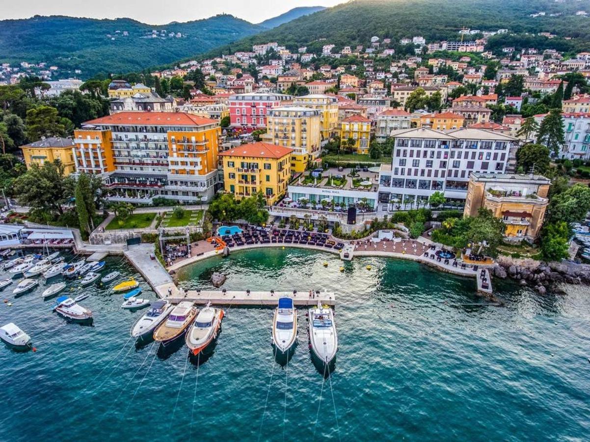 Boutique Mia, Amazing Location With Parking Opatija